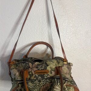 American Tourister Green and Brown Tote Bag